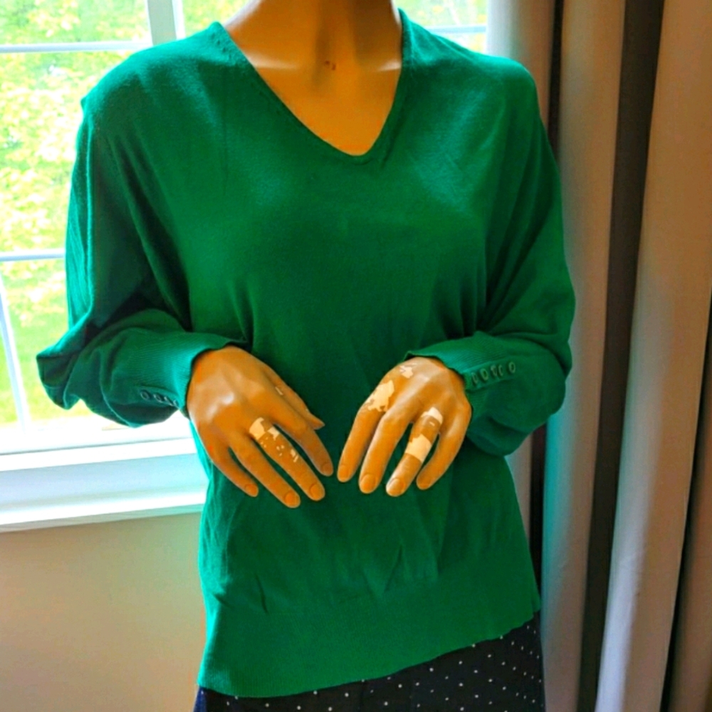 Super Cute Green Sweater